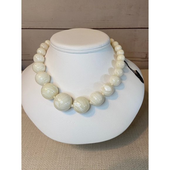 Vintage Off White Marbled  Lucite Necklace - Picture 1 of 6